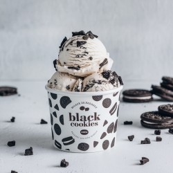 Pasta aromatizante Black Cookies Bigatton — helado Black Cookies en copa con virutas de chocolate