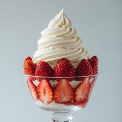 Più Panna Bigatton — presentación sobre postre