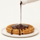 Topping Chocolate 6N Bigatton — topping vertido sobre gofre